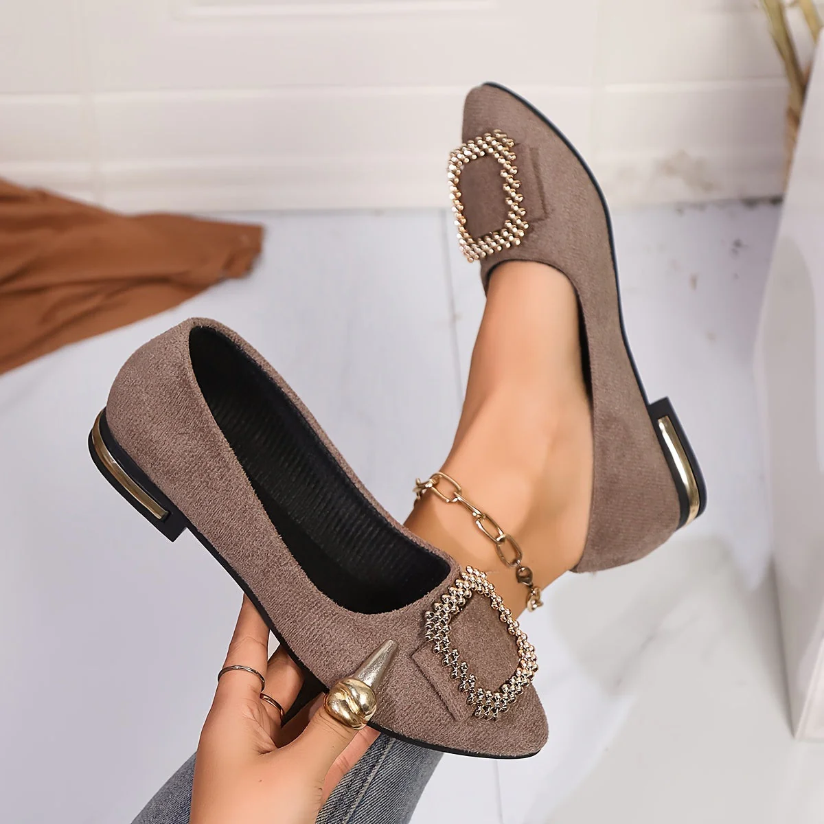 Ballerines élégantes à bout pointu pour femme avec boucle ornementale – Style chic et raffiné pour toutes occasions - Image 9