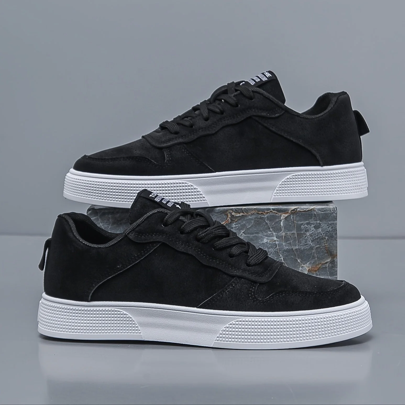 Baskets basses homme style urbain pour usage quotidien - Image 10