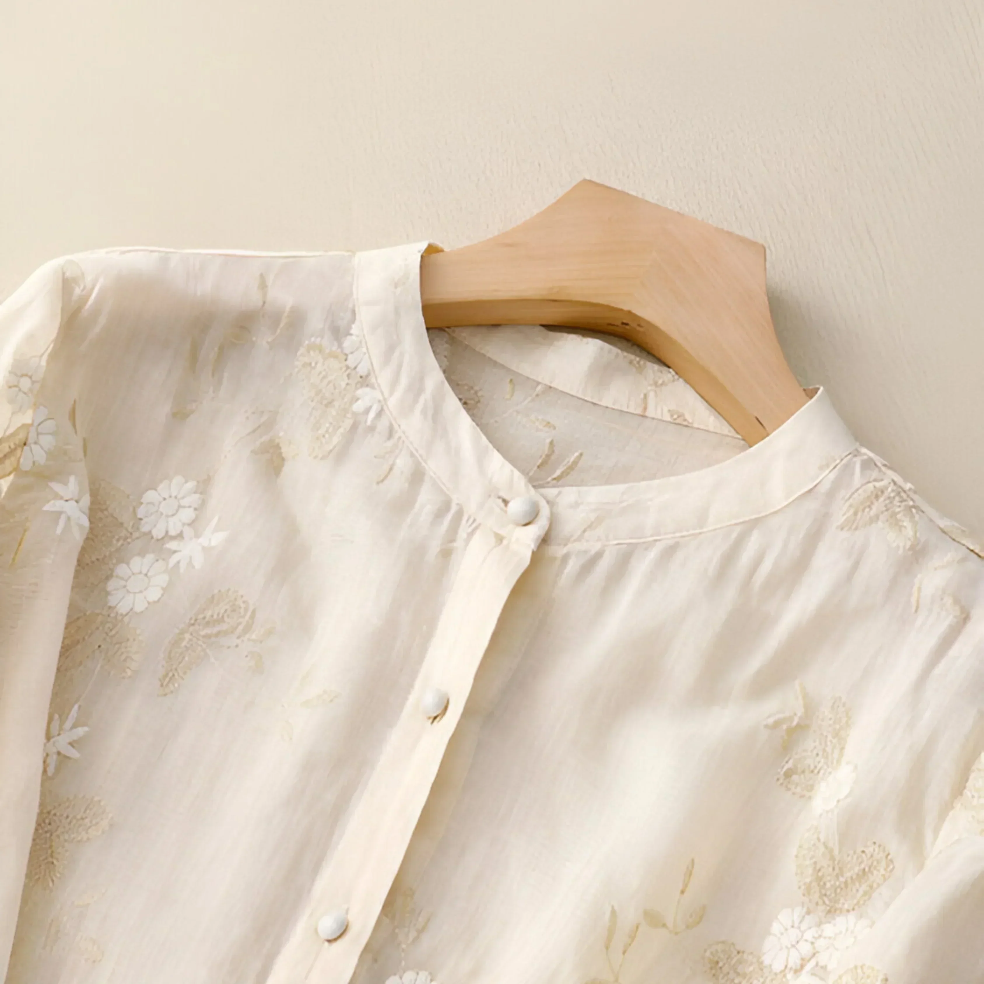 Blouse ample à broderies florales pour femme, style élégant et polyvalent - Image 4