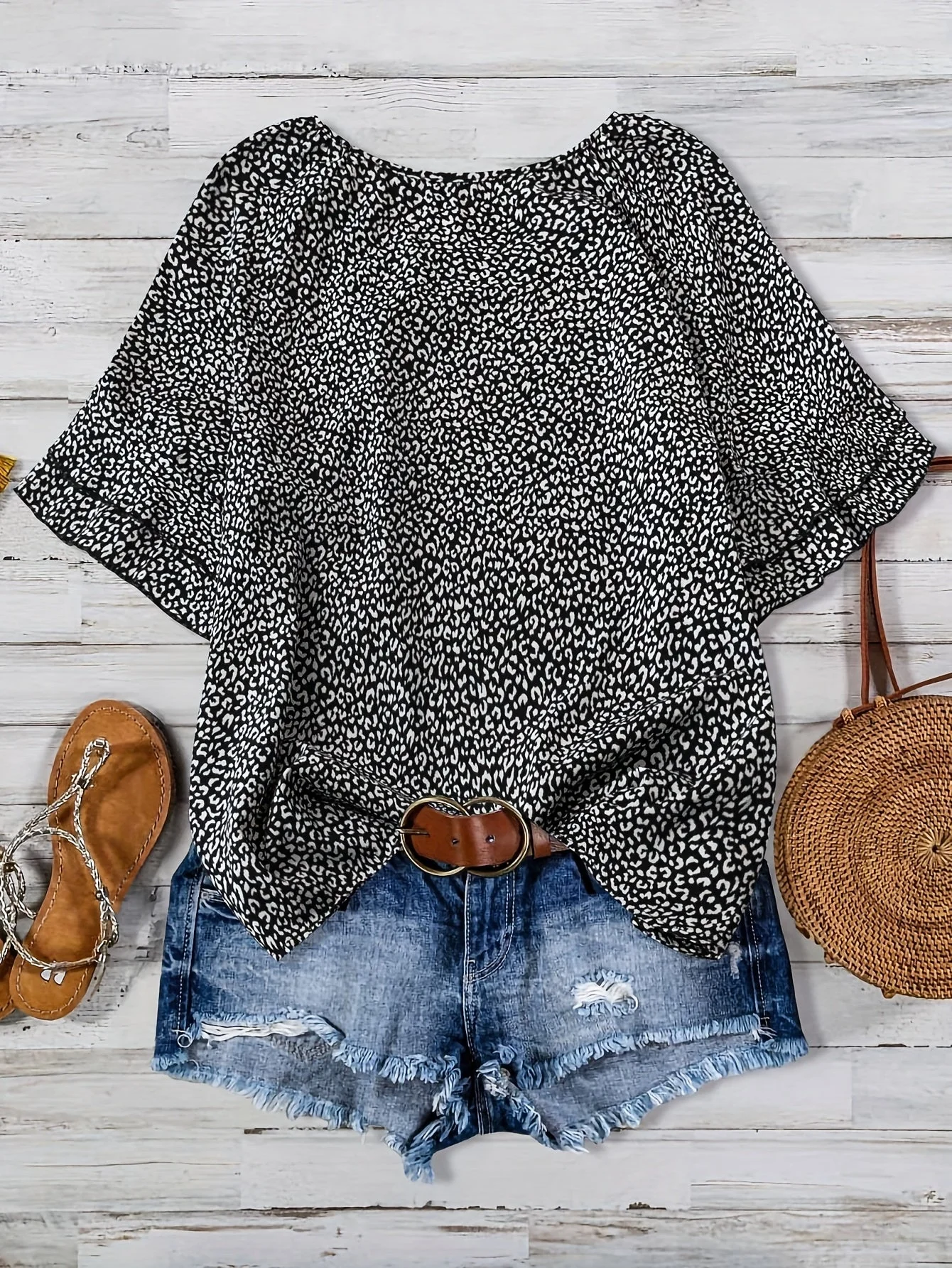 Blouse décontractée à imprimé léopard pour femme, style vacances, manches courtes avec volant - Image 4