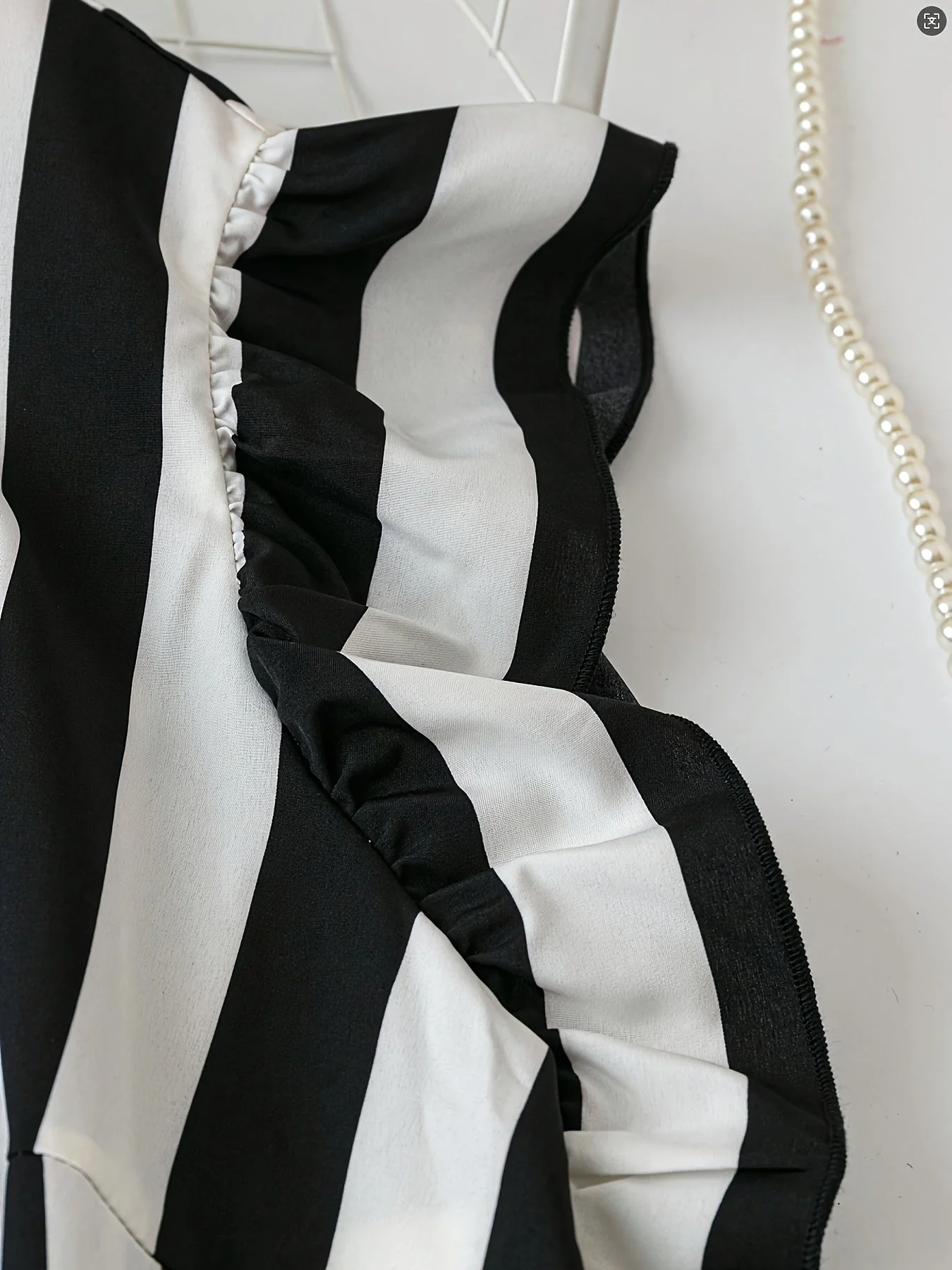 Blouse élégante à rayures pour femme avec col lavallière et manches volantées - Style chic pour bureau ou sorties - Image 5