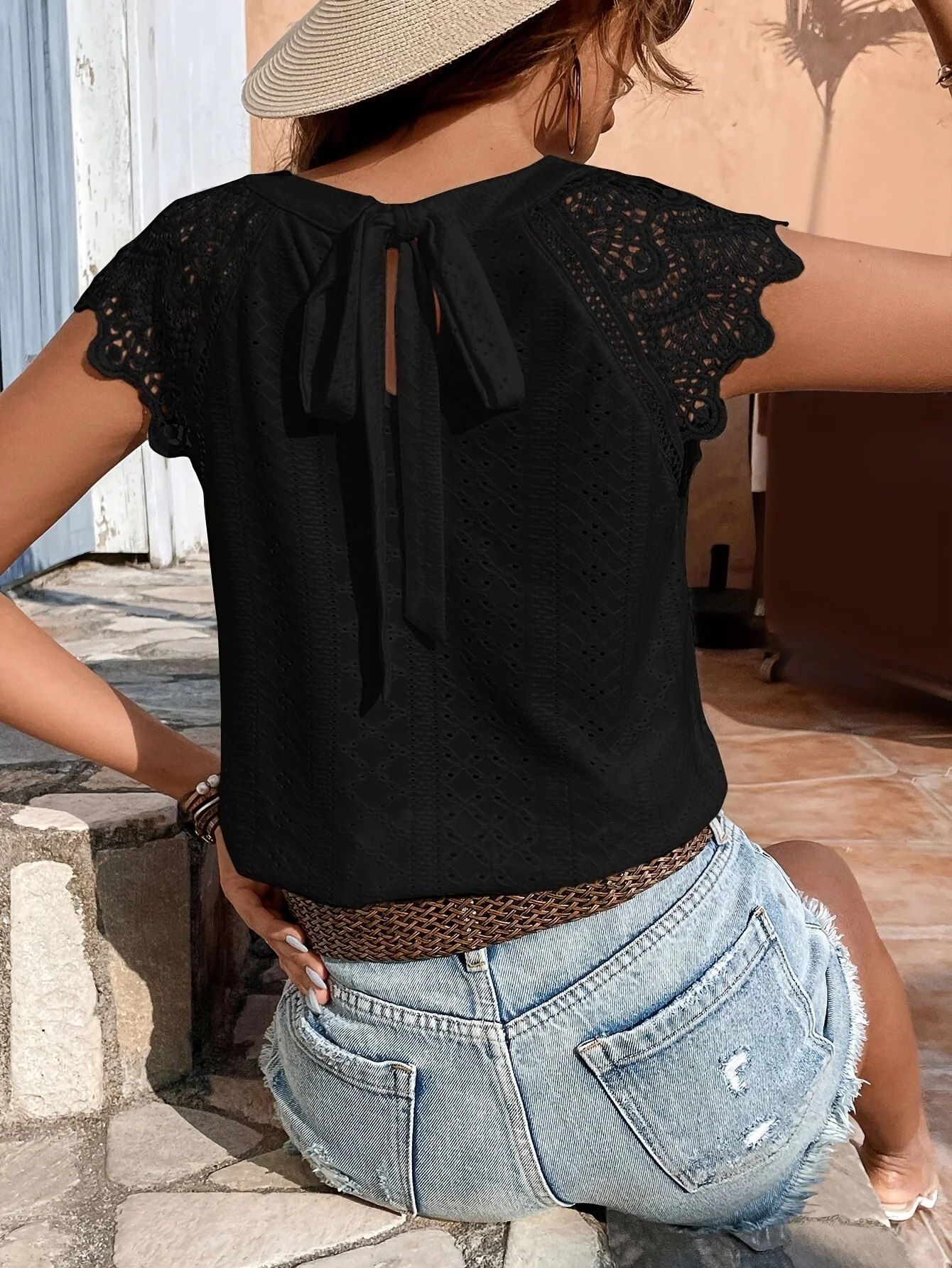 Blouse Femme Style Bohème Chic avec Manches Dentelle et Dos Noué – Mode Été Décontractée - Image 3