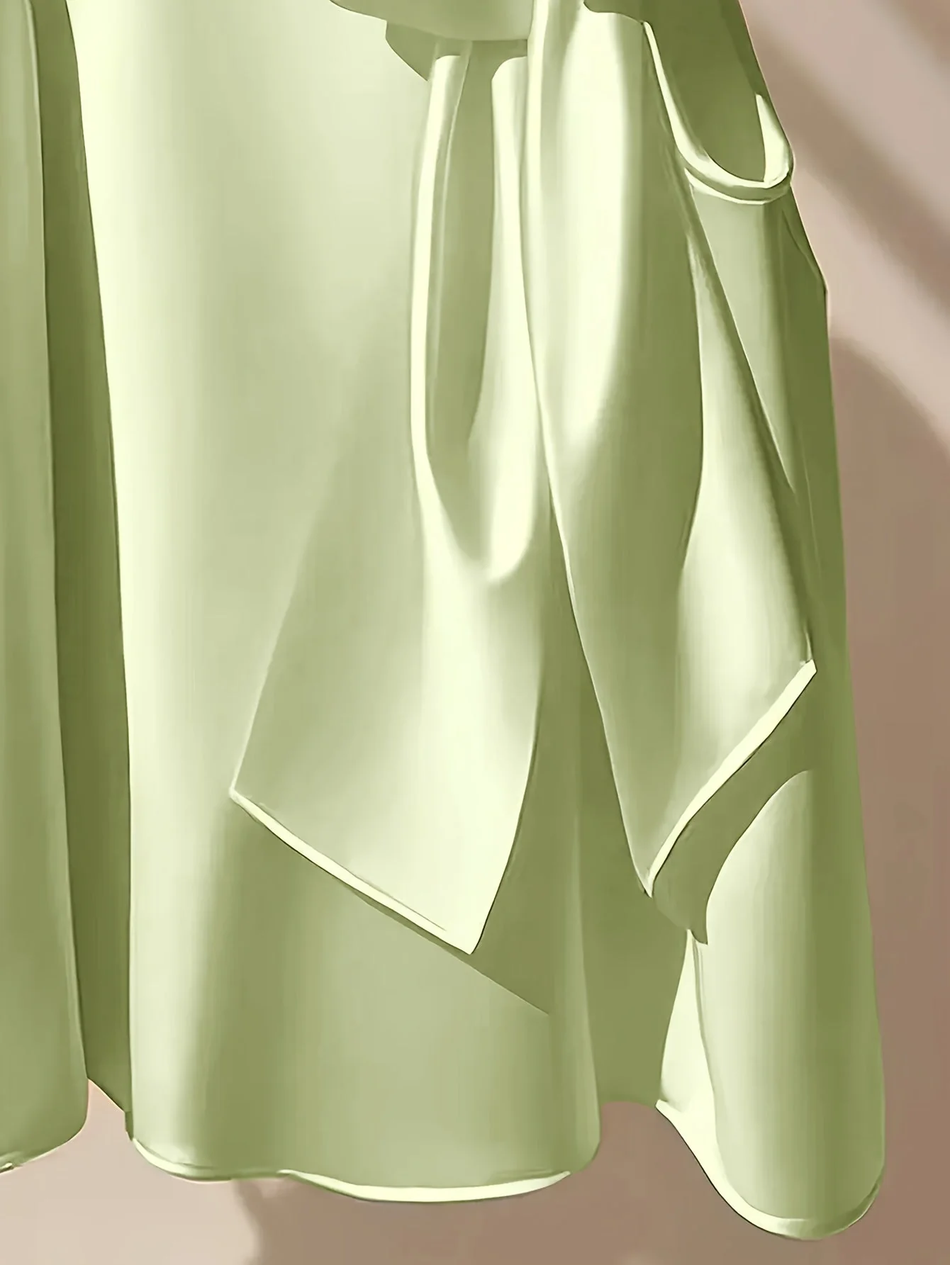 Blouse sans manches femme style élégant avec col lavallière et coupe ample pour sorties ou occasions spéciales - Image 9