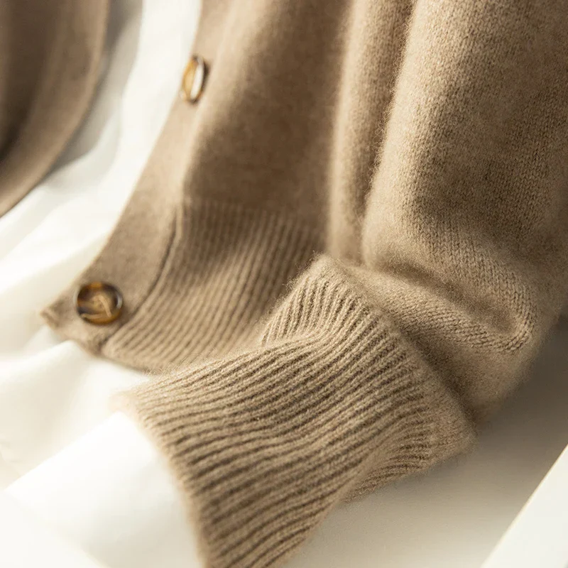Cardigan femme élégant à col montant et boutons tendance pour un look décontracté chic - Image 9