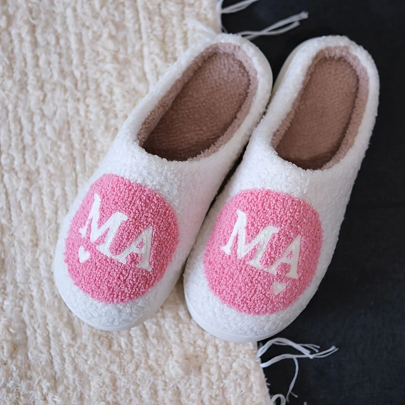 Chaussons d'intérieur femme style cocooning motif MAMAN pour détente maison - Image 6