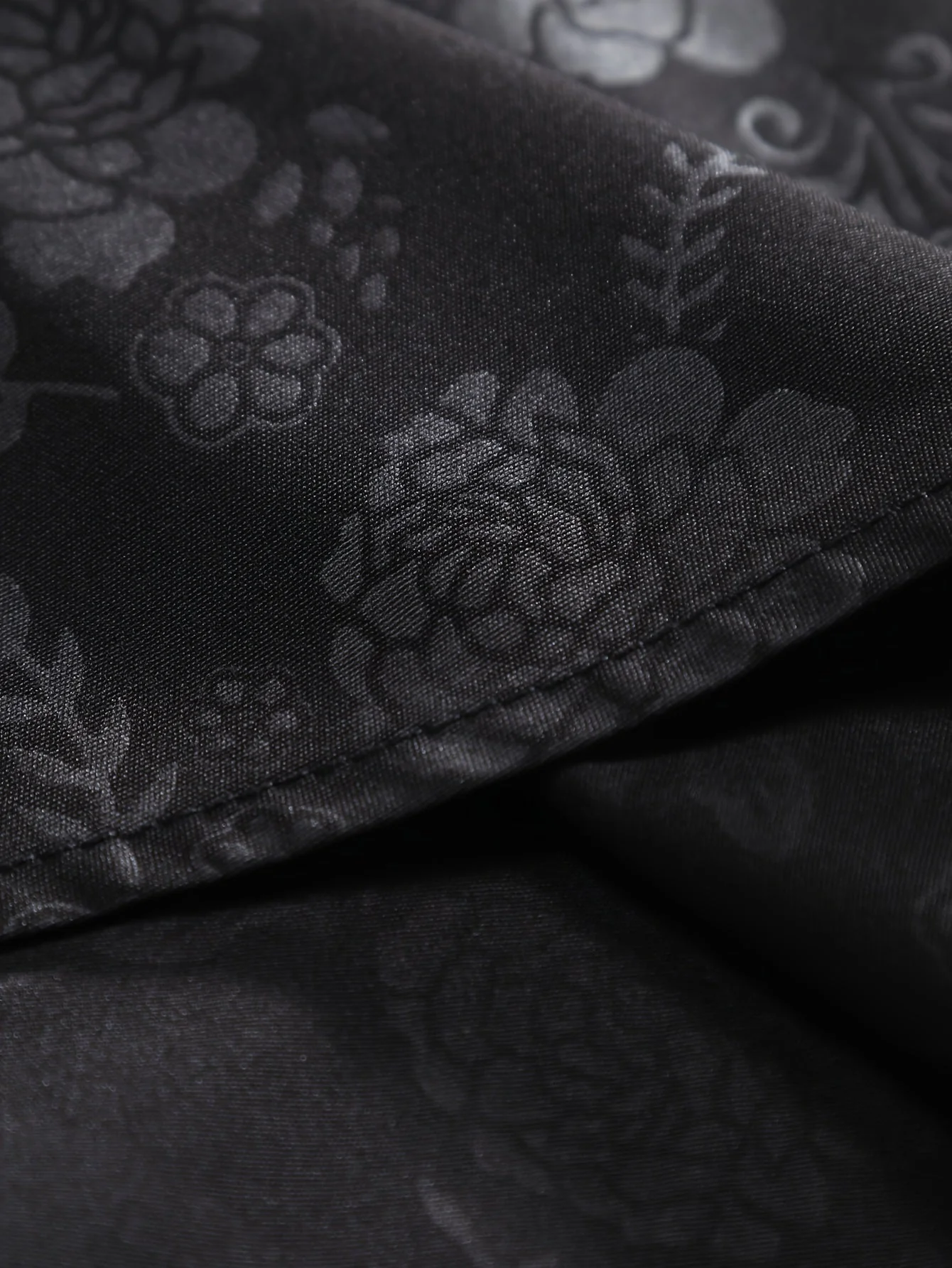 Chemise à motifs floraux style décontracté pour homme – Idéale pour la ville et les sorties tendance - Image 6