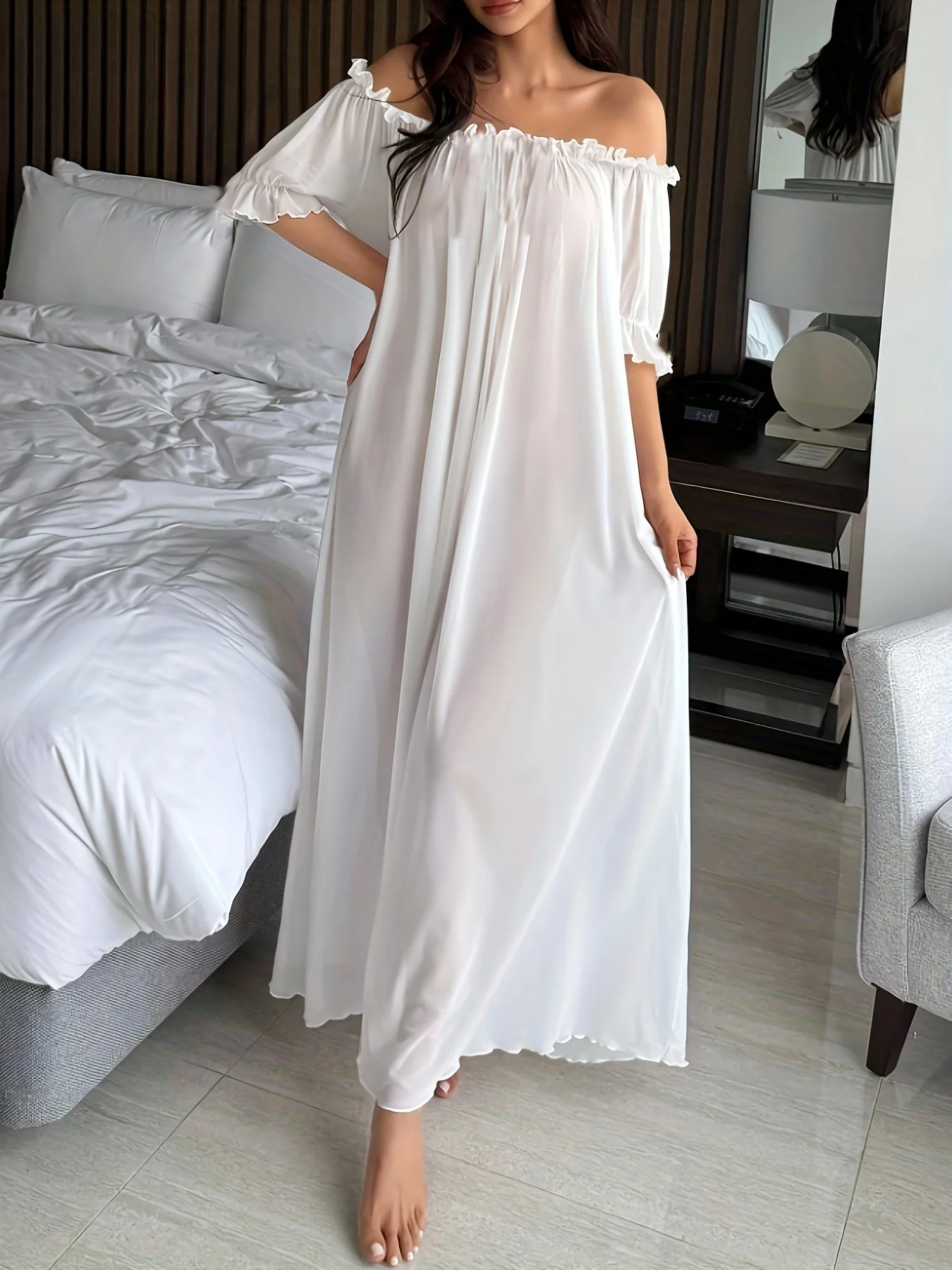Chemise de nuit longue élégante à épaules dénudées pour femme, style romantique, usage quotidien ou détente - Image 4