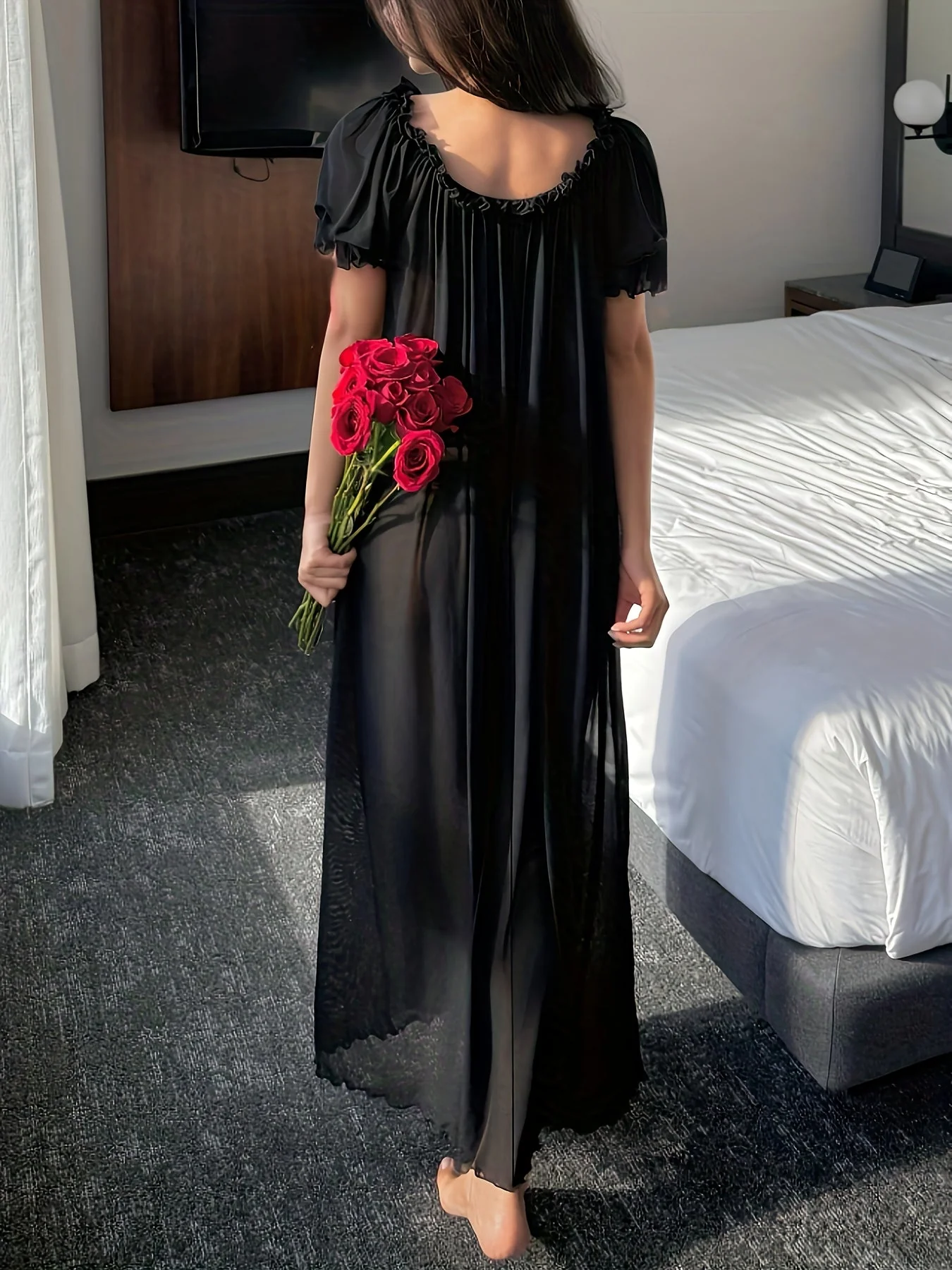 Chemise de nuit longue élégante à épaules dénudées pour femme, style romantique, usage quotidien ou détente - Image 5