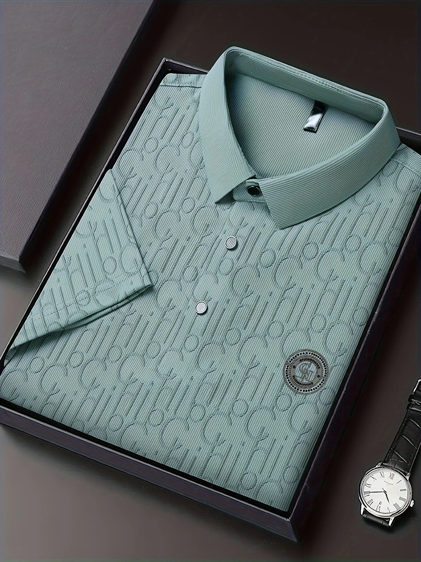 Chemise décontractée à col classique pour homme – Style moderne avec motif alphabétique - Image 3