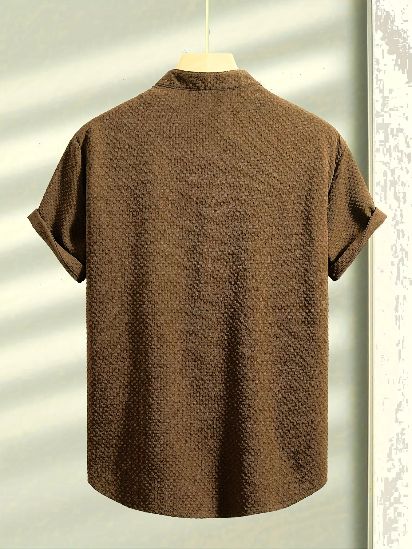 Chemise décontractée homme manches courtes style été – tendance urbaine et polyvalente - Image 6