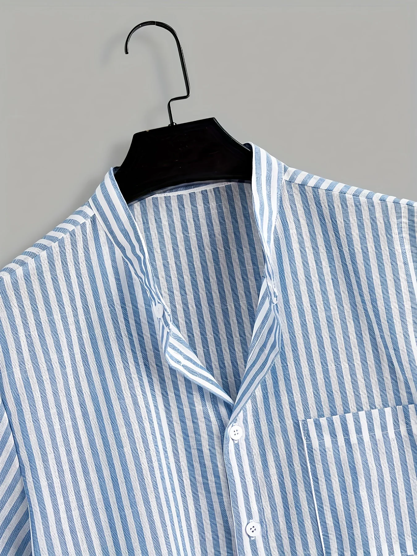 Chemise décontractée à manches courtes pour homme, style estival à rayures, col montant, idéale pour l'été - Image 4