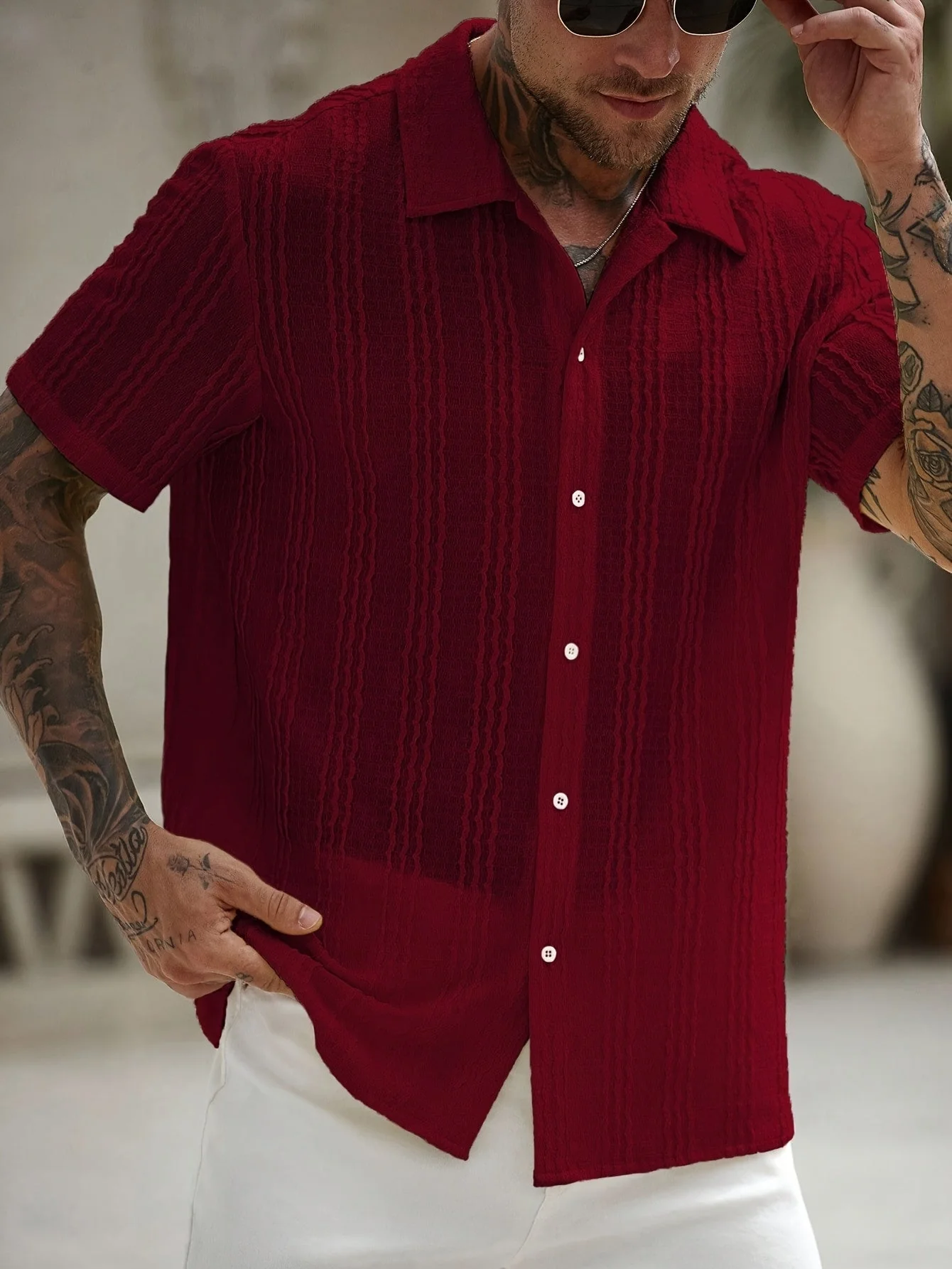 Chemise décontractée à rayures ondulées pour homme – Style estival tendance, idéale pour les sorties et les week-ends - Image 3