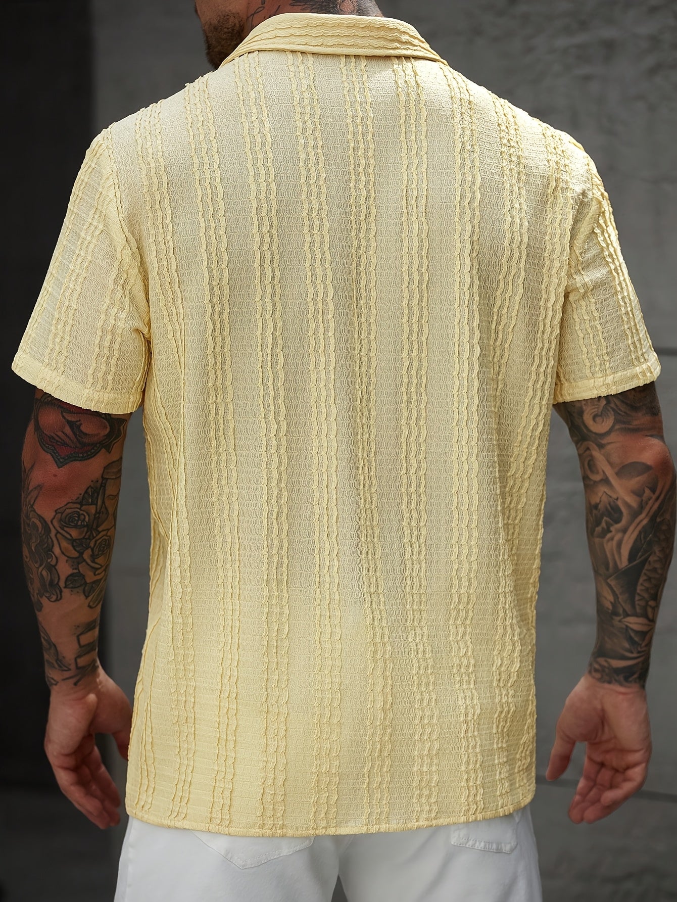 Chemise décontractée à rayures ondulées pour homme – Style estival tendance, idéale pour les sorties et les week-ends - Image 8