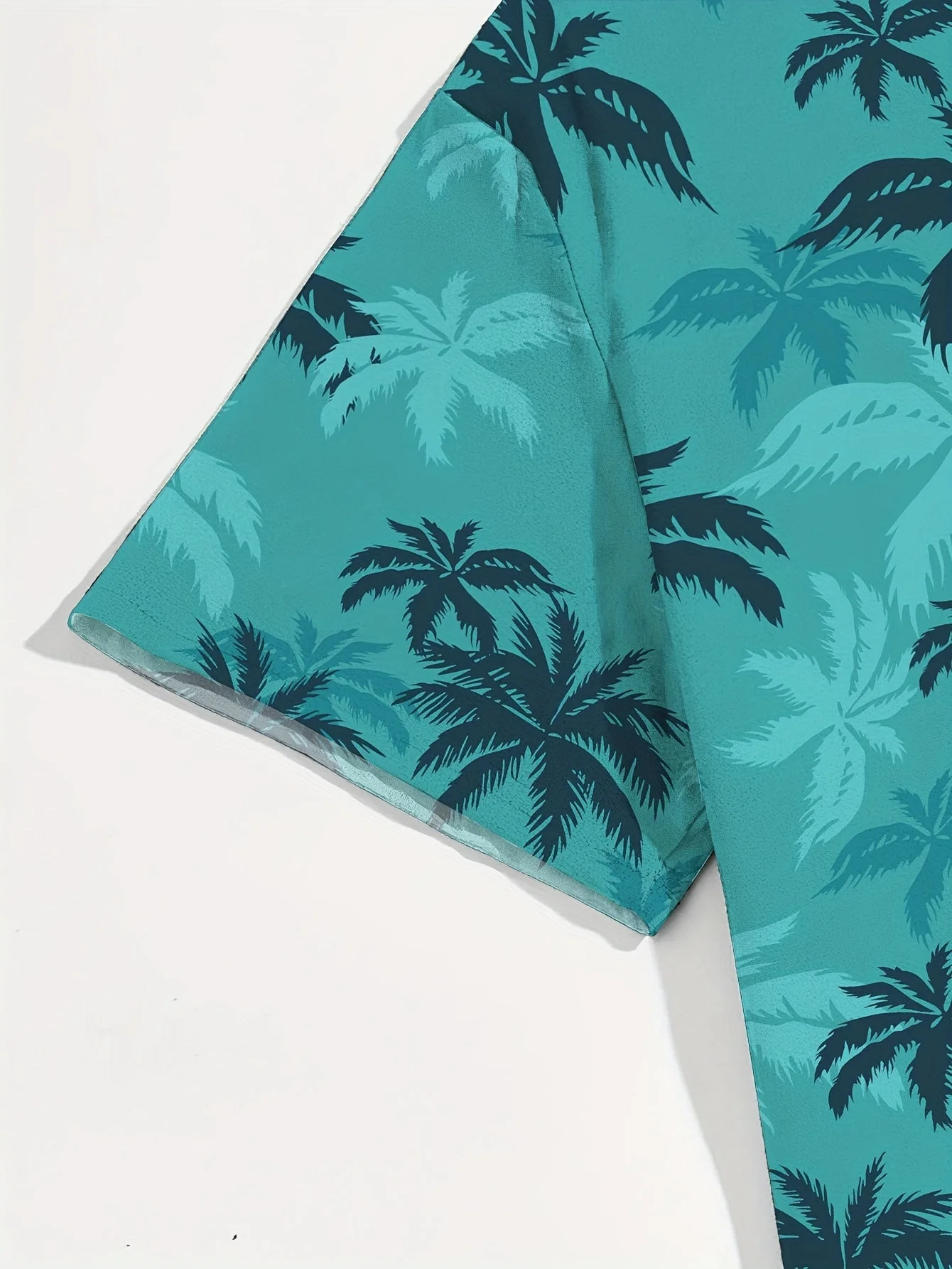 Chemise hawaïenne décontractée pour homme à imprimé palmiers – parfaite pour l'été et les vacances - Image 3