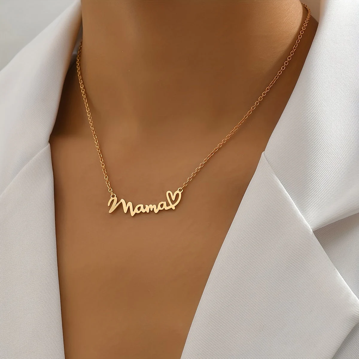 Collier Femme Script Écriture « Mama » avec Cœur – Bijou Élégant Cadeau pour Maman - Image 2