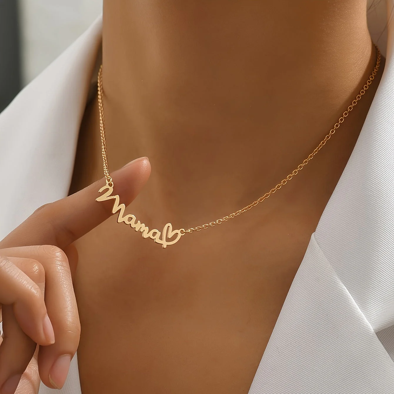 Collier Femme Script Écriture « Mama » avec Cœur – Bijou Élégant Cadeau pour Maman - Image 4