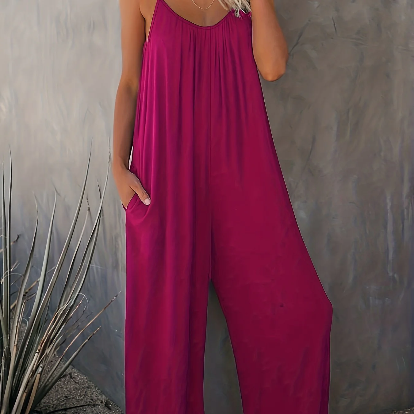 Combinaison ample décontractée femme style été à bretelles fines et poches – Look chic et confortable pour vacances ou ville - Image 19