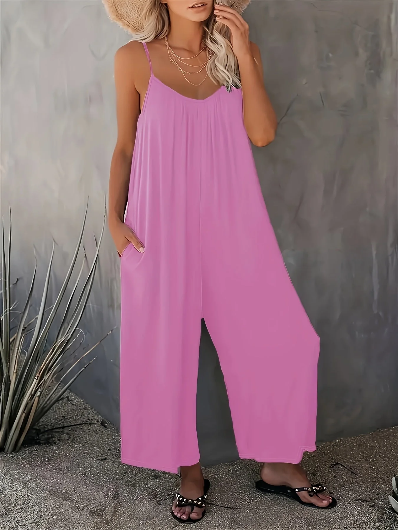 Combinaison ample décontractée femme style été à bretelles fines et poches – Look chic et confortable pour vacances ou ville - Image 8