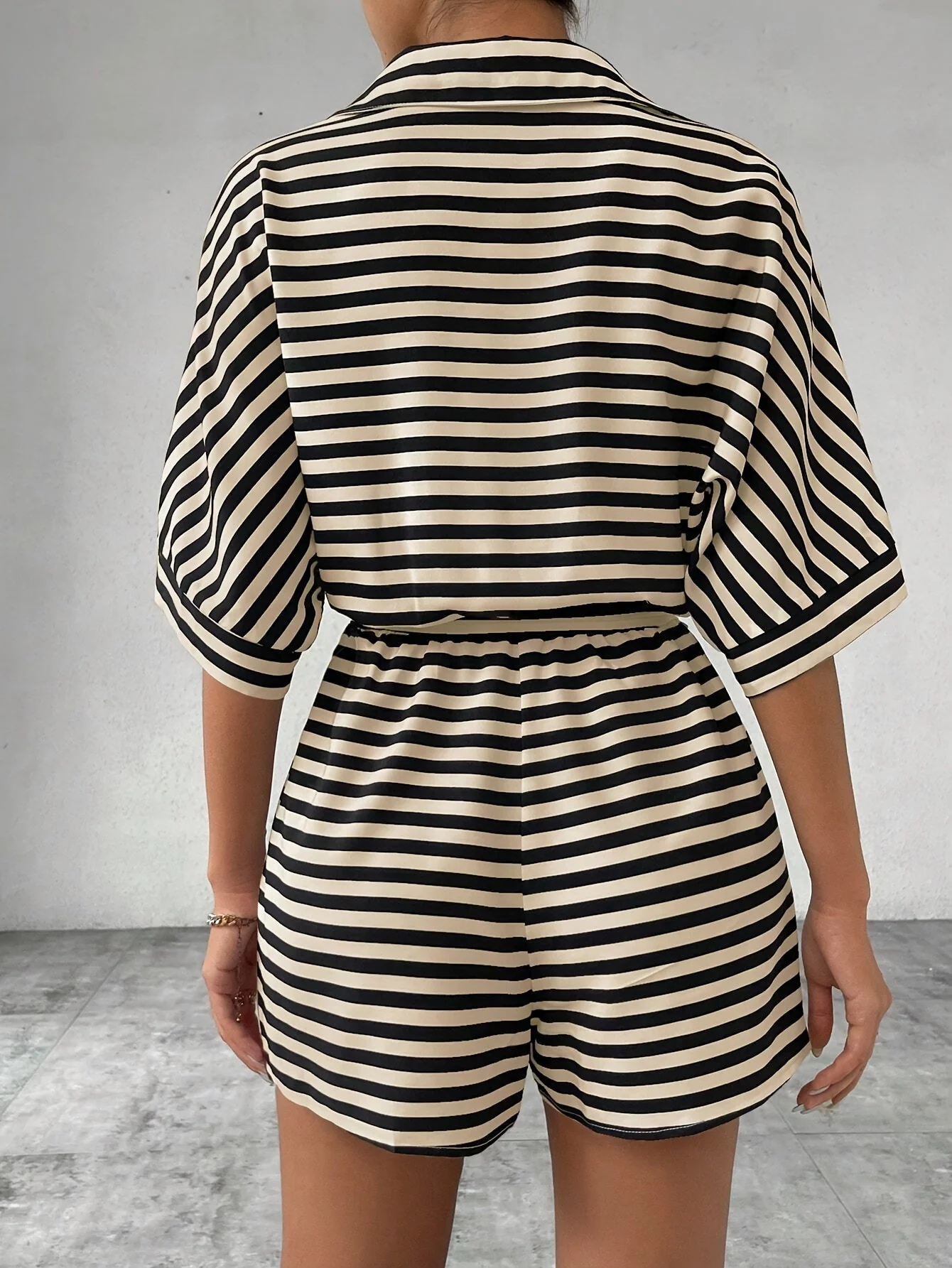 Combishort chemise décontractée à rayures pour femme - Style estival chic et confortable - Image 5