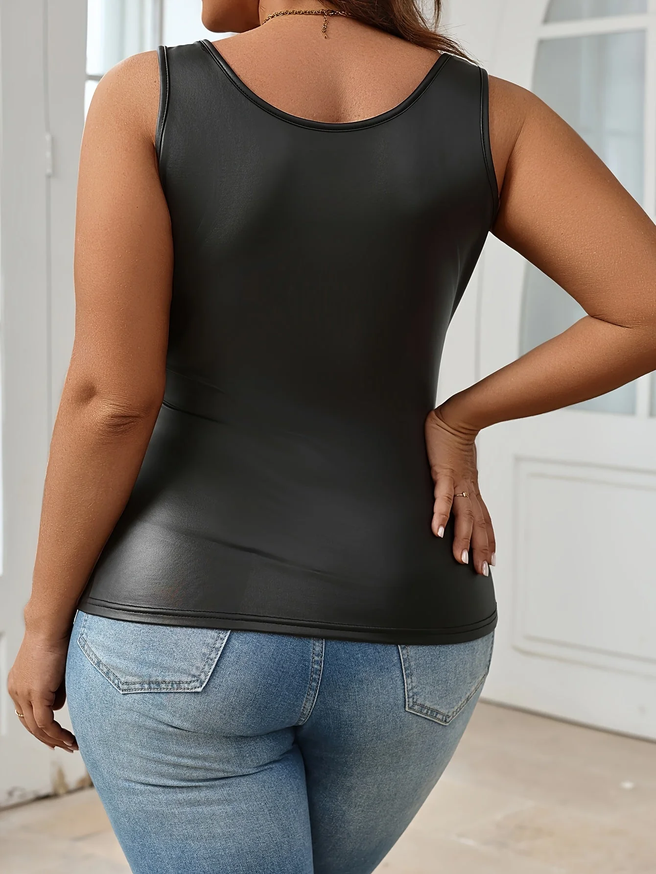 Débardeur femme style moderne coupe ample pour look casual chic - Image 6
