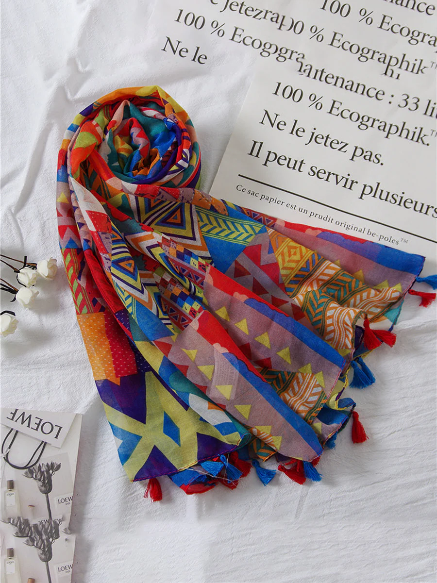 Écharpe femme bohème imprimée géométrique à pompons pour toutes saisons - Image 11