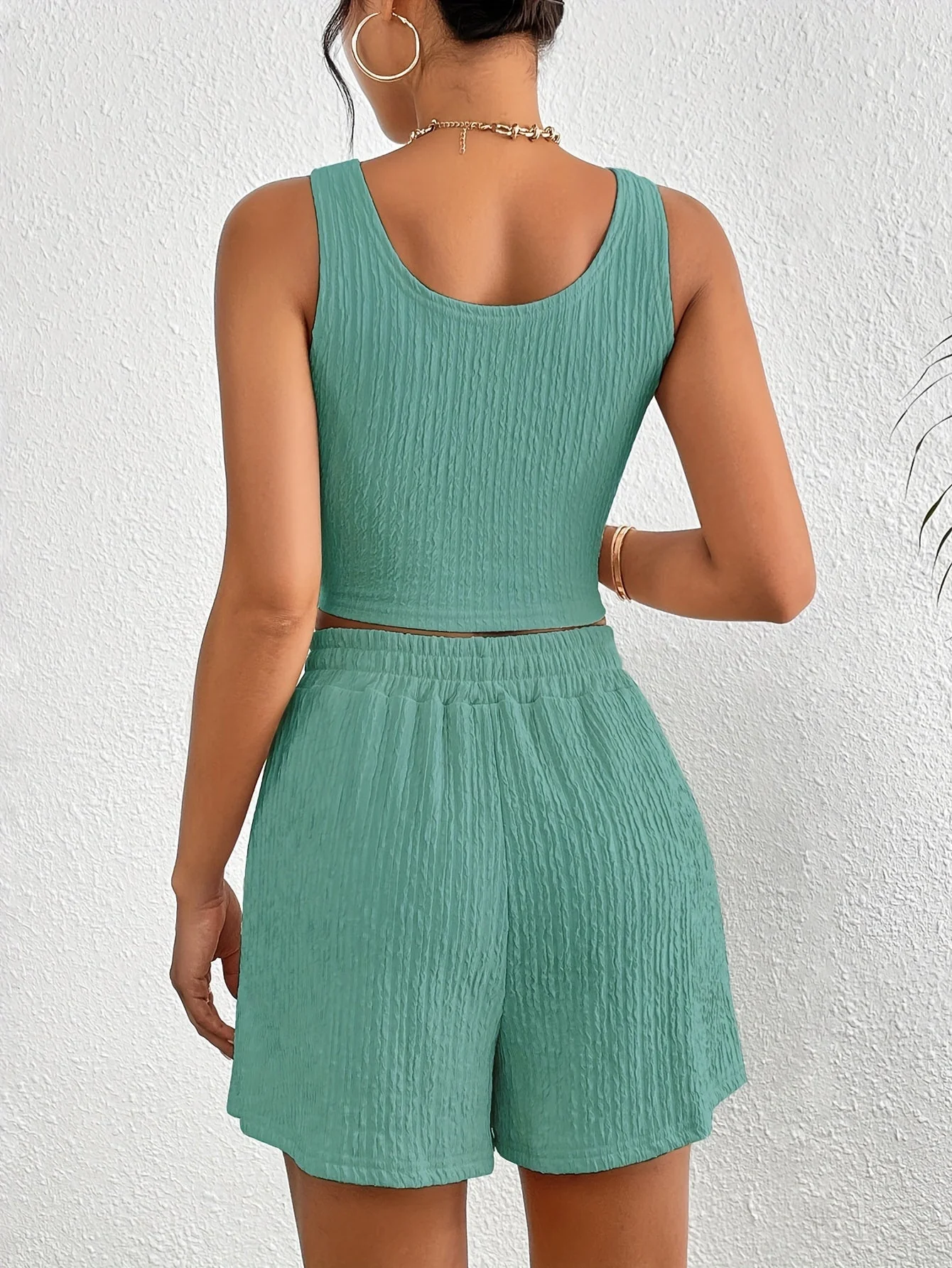 Ensemble décontracté femme deux pièces top court et short style élégant pour l'été - Image 10