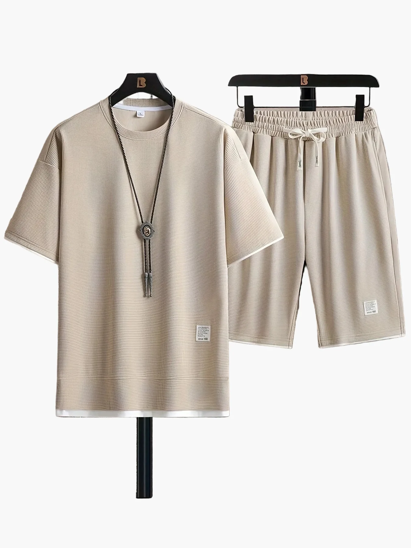 Ensemble décontracté homme deux pièces t-shirt ample et short style urbain idéal détente et sorties - Image 9