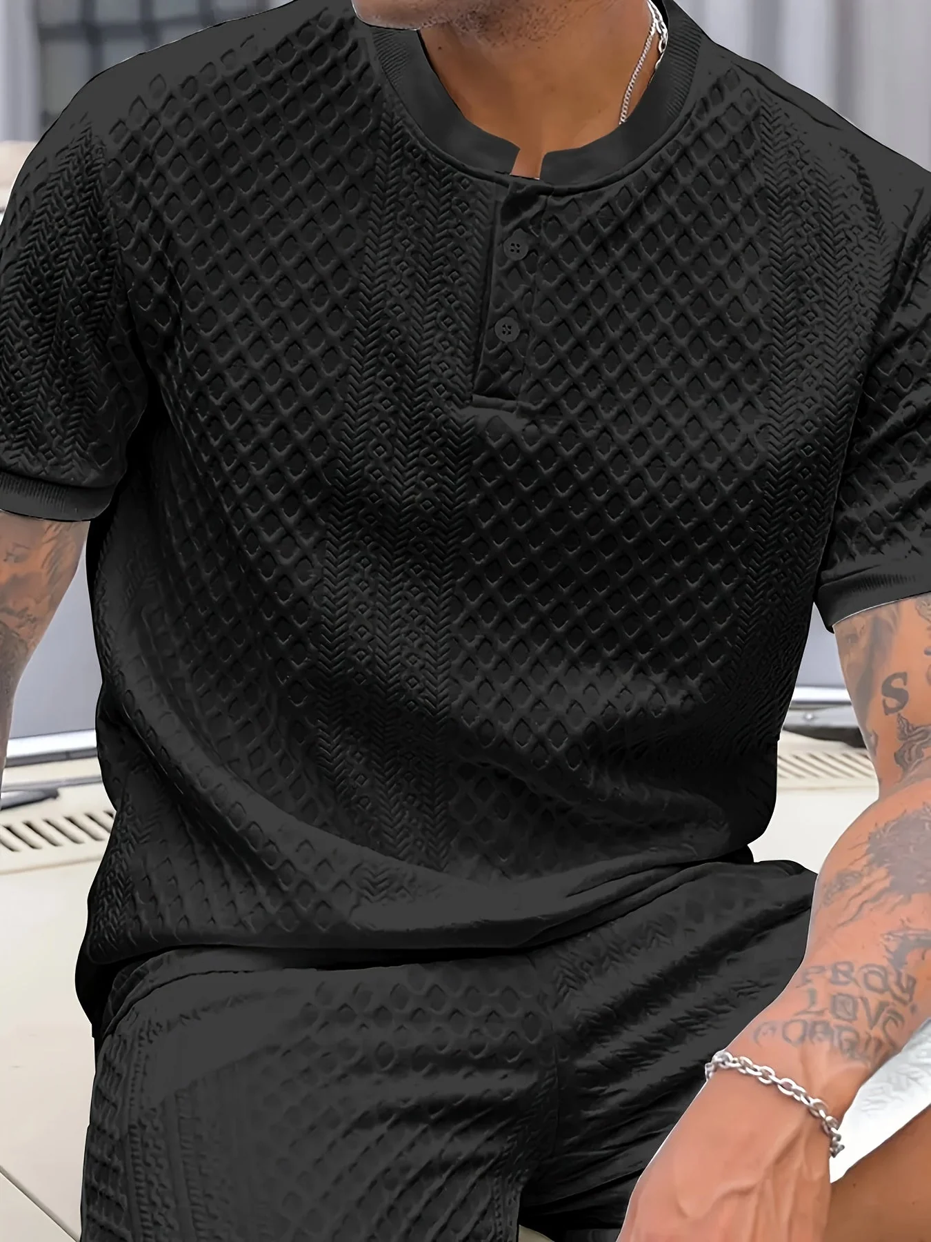 Ensemble décontracté pour homme à motif texturé style Henley – Idéal pour l’été et les sorties urbaines - Image 4