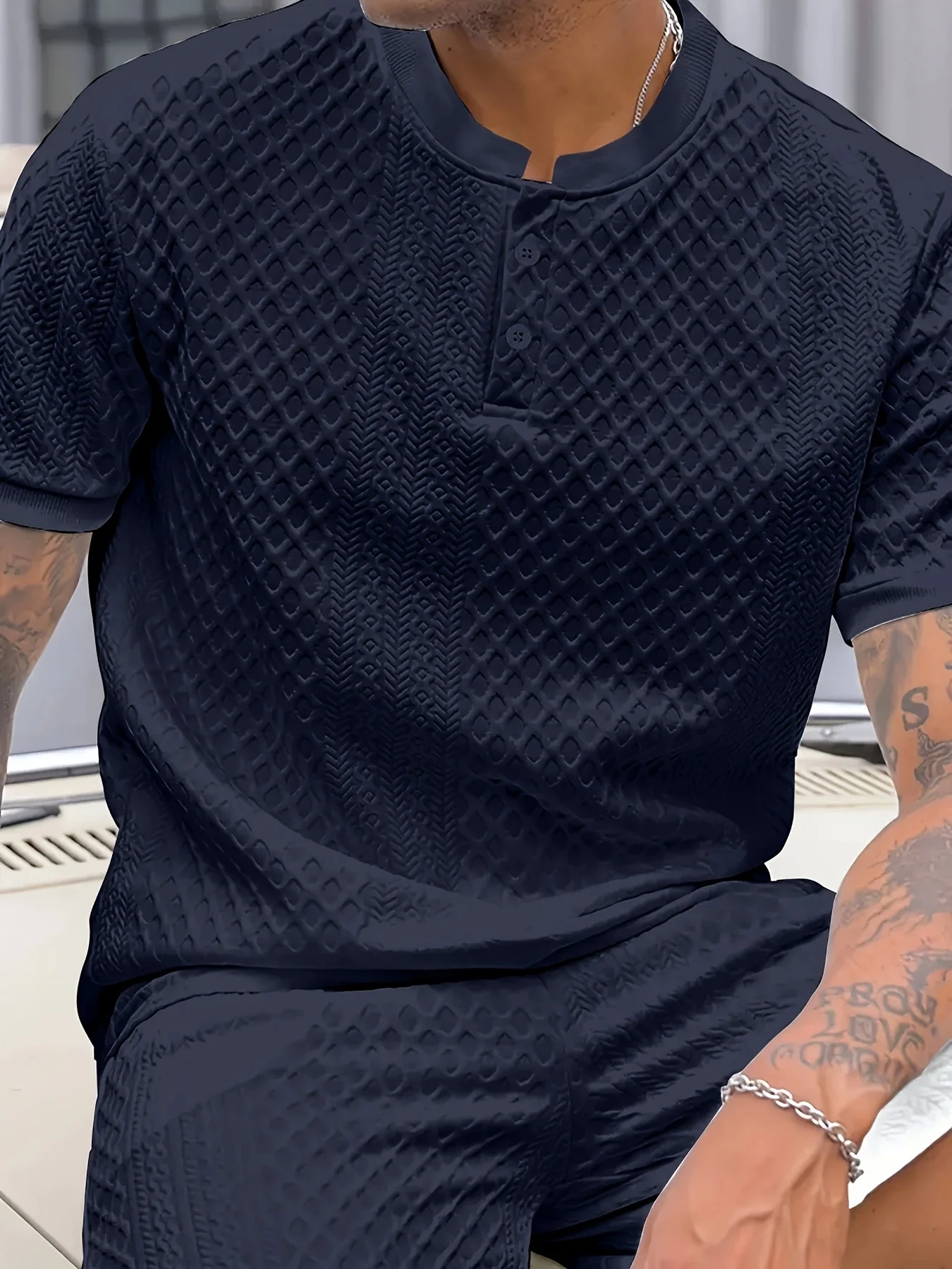 Ensemble décontracté pour homme à motif texturé style Henley – Idéal pour l’été et les sorties urbaines - Image 6