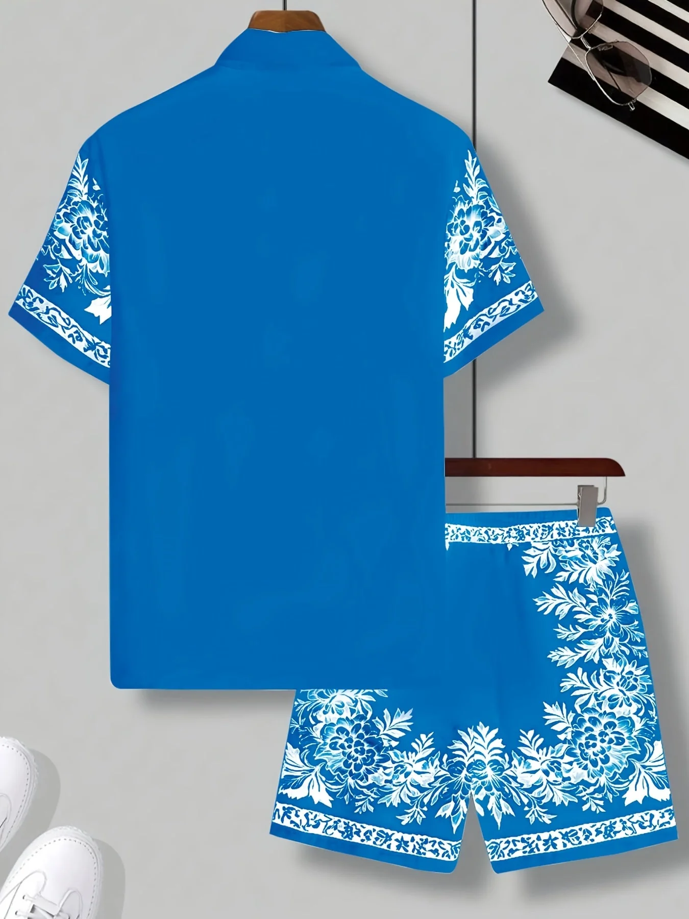 Ensemble décontracté homme à motifs floraux style vacances pour l'été - Image 5