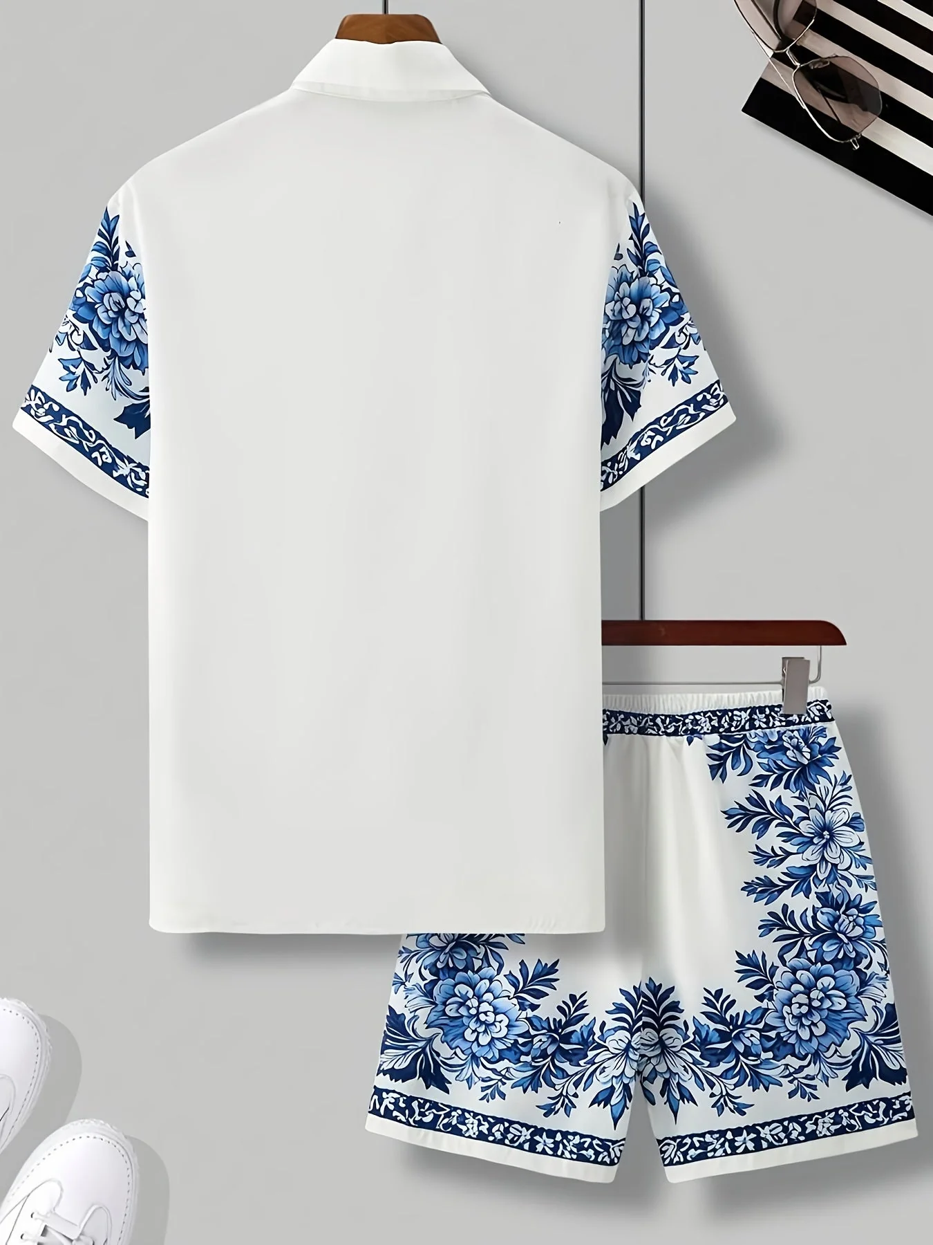 Ensemble décontracté homme à motifs floraux style vacances pour l'été - Image 6