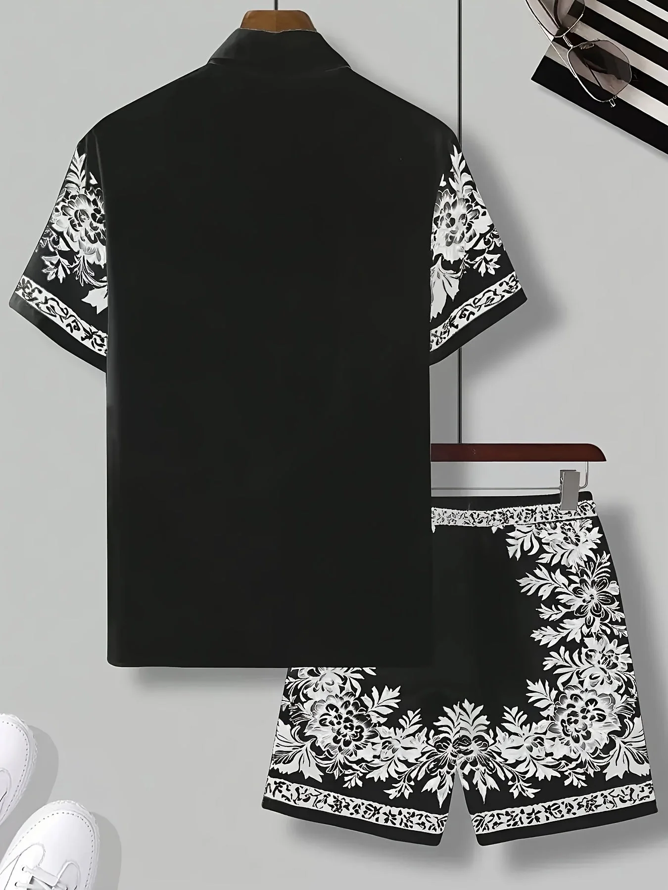 Ensemble décontracté homme à motifs floraux style vacances pour l'été - Image 7