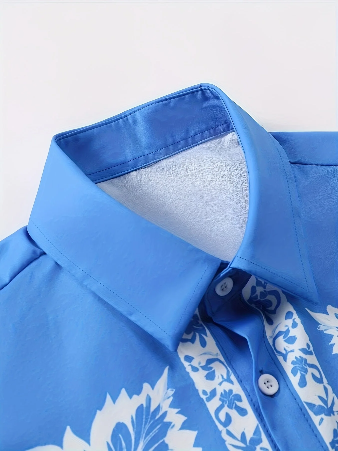 Ensemble décontracté homme à motifs floraux style vacances pour l'été - Image 8