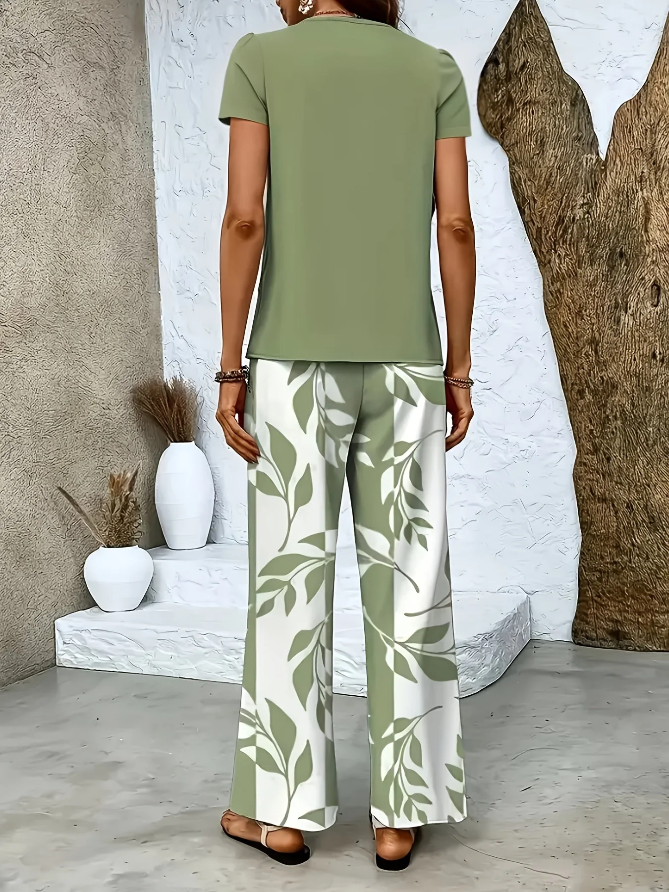 Ensemble élégant pour femme à manches courtes style décontracté chic avec pantalon large imprimé floral - Image 10