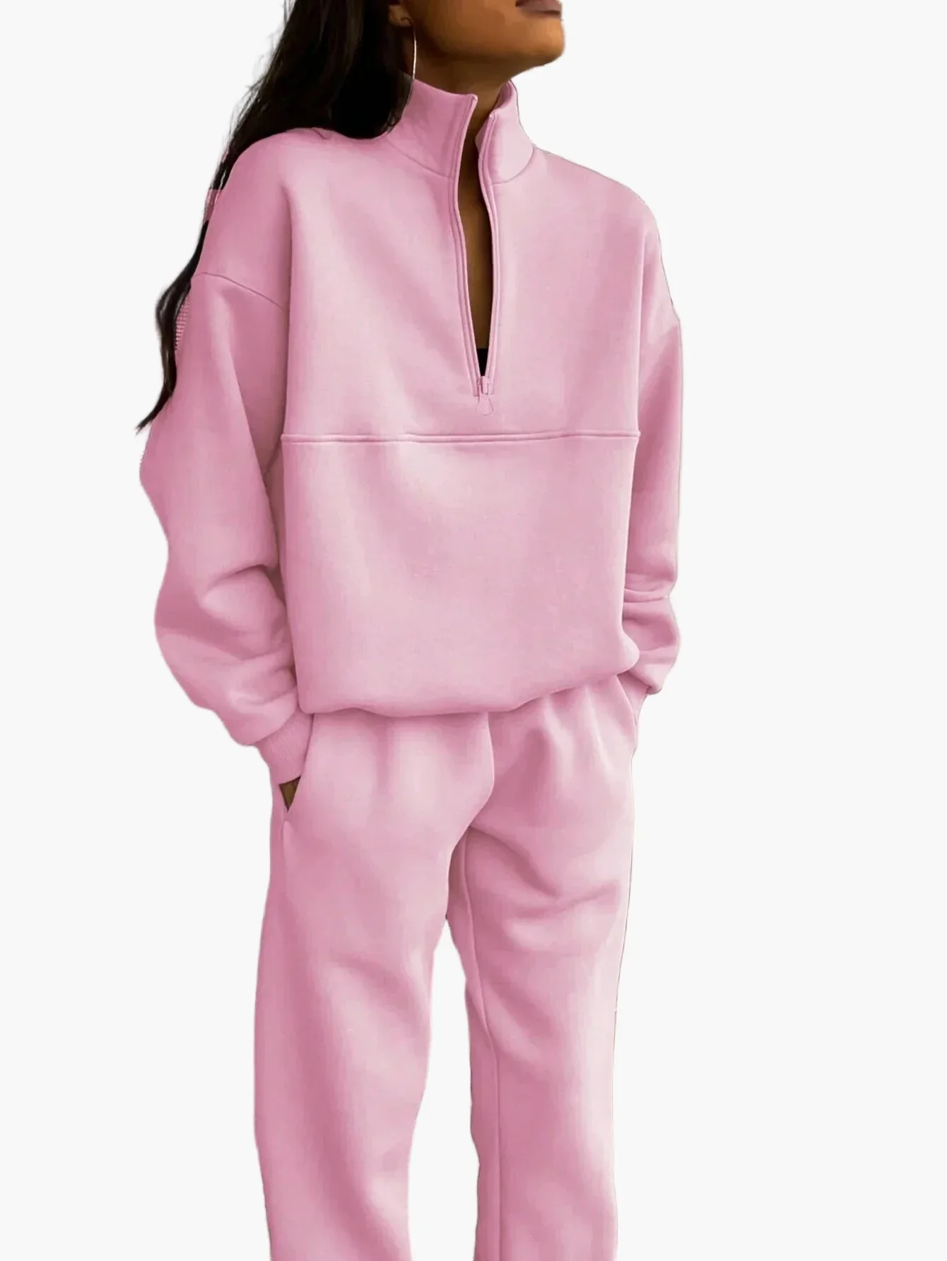 Ensemble de survêtement décontracté à col zippé pour femme - Style moderne et urbain - Image 3