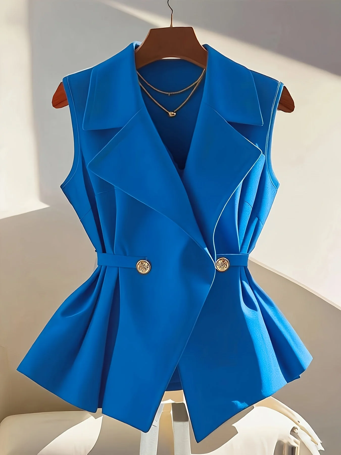 Gilet sans manches femme style tailleur chic pour bureau ou événement - Image 2