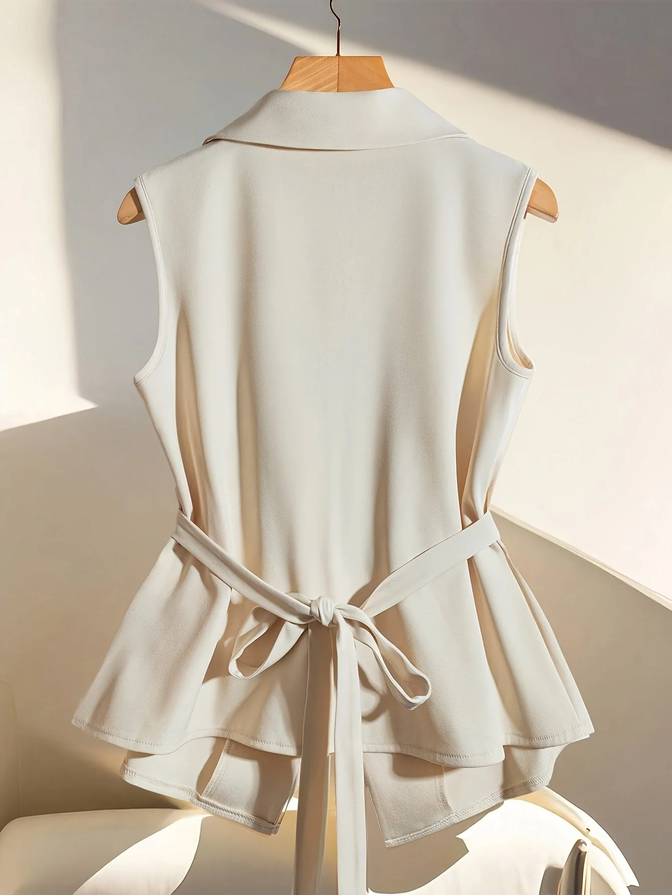 Gilet sans manches femme style tailleur chic pour bureau ou événement - Image 8
