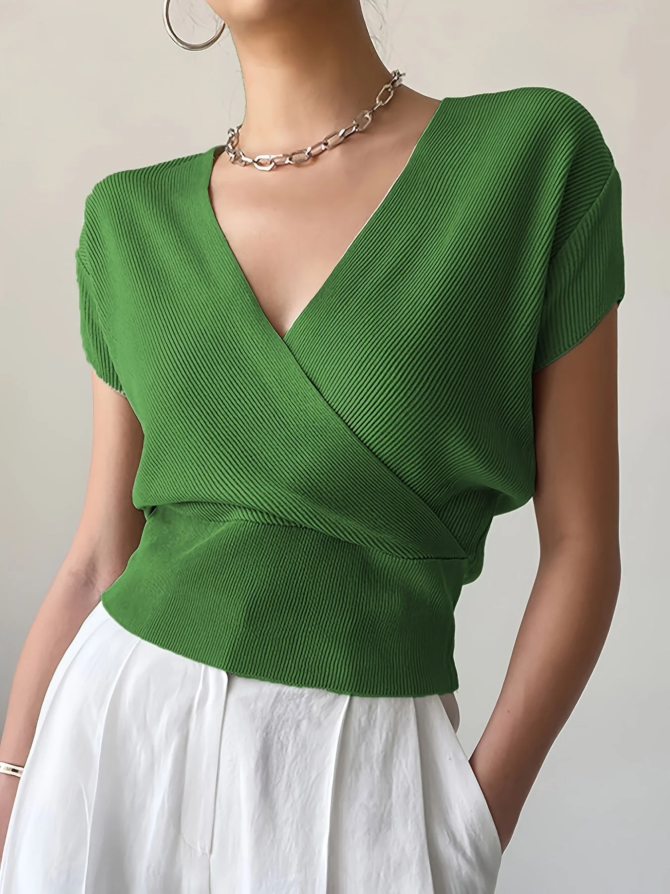 Haut femme style cache-cœur décontracté col en V manches courtes pour tous les jours - Image 11