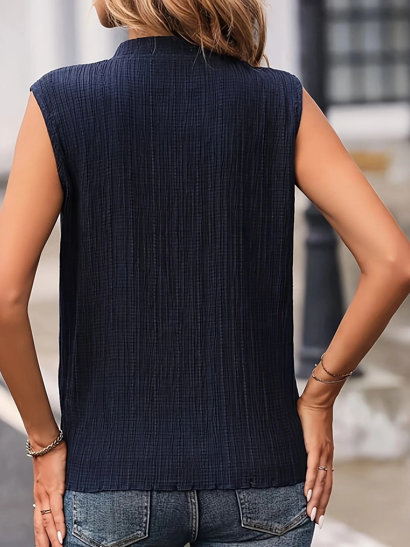 Haut sans manches zippé style décontracté pour femme, parfait pour le printemps et l'été - Image 3