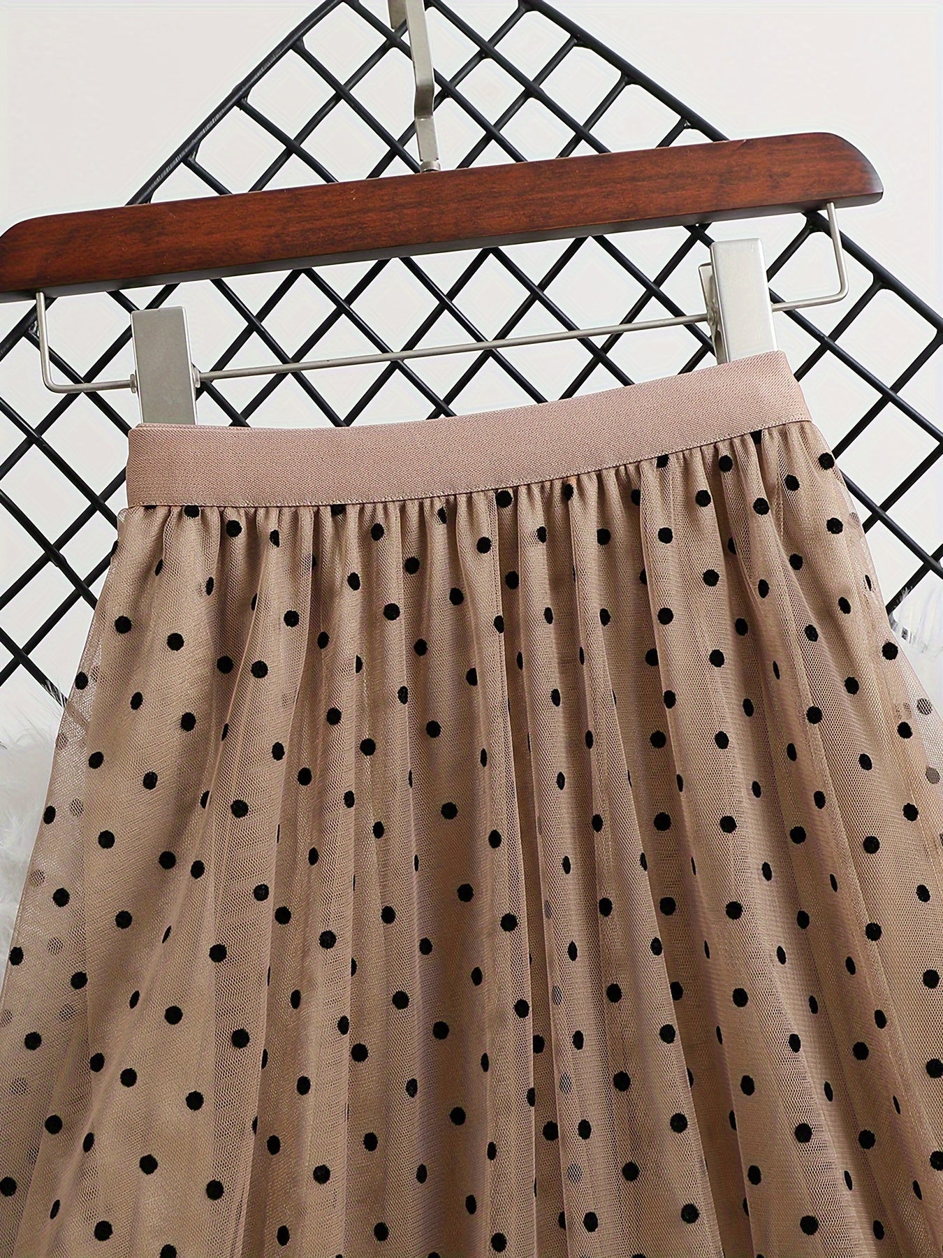 Jupe midi élégante à pois pour femme, style évasé chic, idéale pour le printemps et l'été - Image 3
