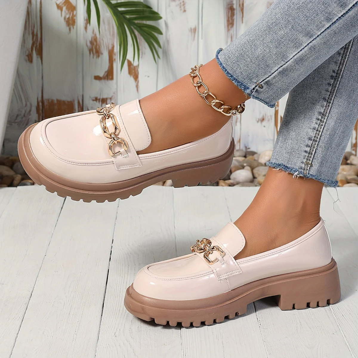 Mocassins élégants pour femme à chaîne dorée style preppy – Slip-on confort urbain - Image 5