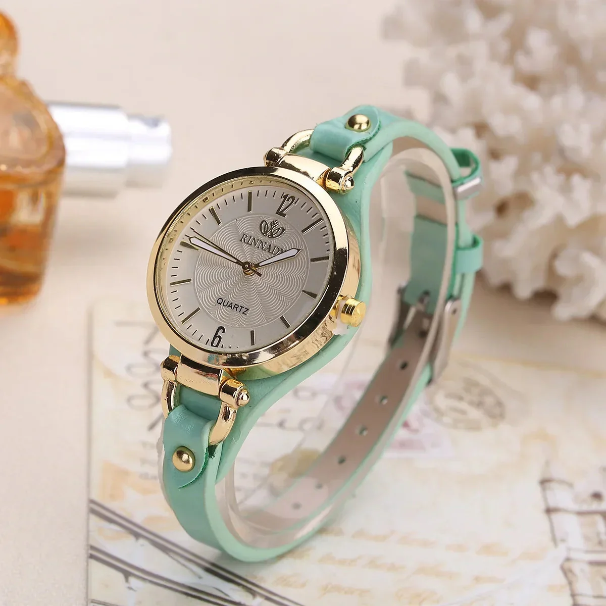 Montre élégante vintage pour femme style classique quotidien et soirée - Image 5
