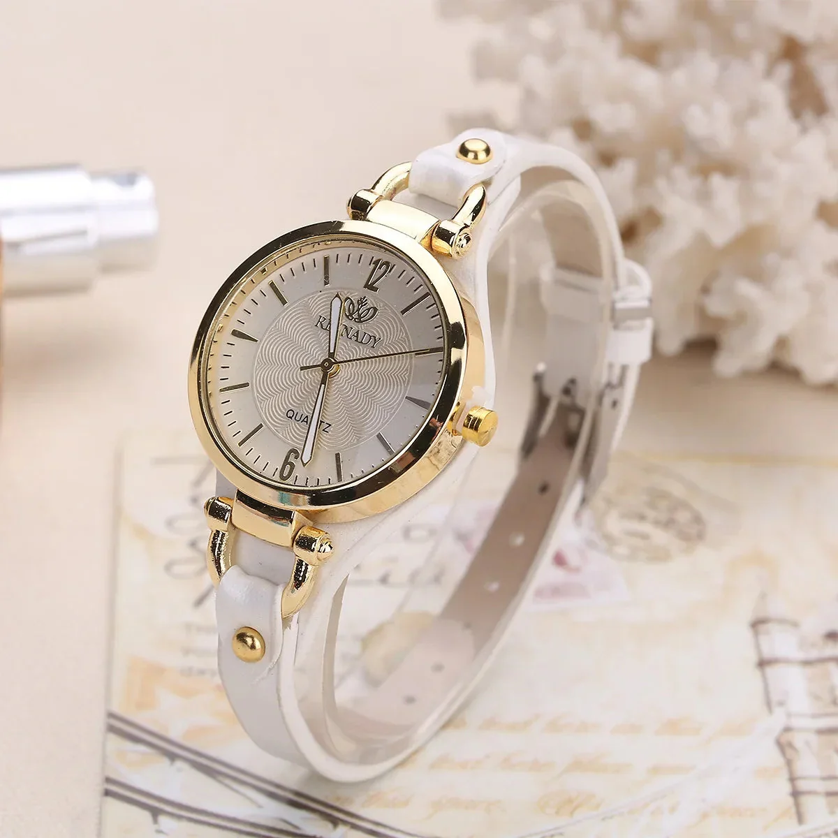 Montre élégante vintage pour femme style classique quotidien et soirée - Image 6