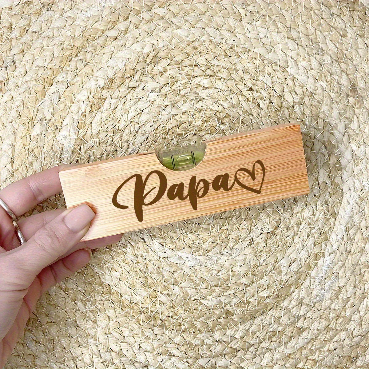 Niveau à bulle et décapsuleur personnalisé pour homme – Style atelier et cadeau pour Papa - Image 4