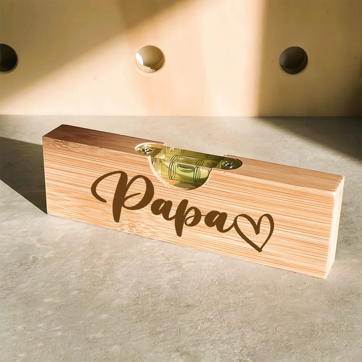 Niveau à bulle et décapsuleur personnalisé pour homme – Style atelier et cadeau pour Papa - Image 5