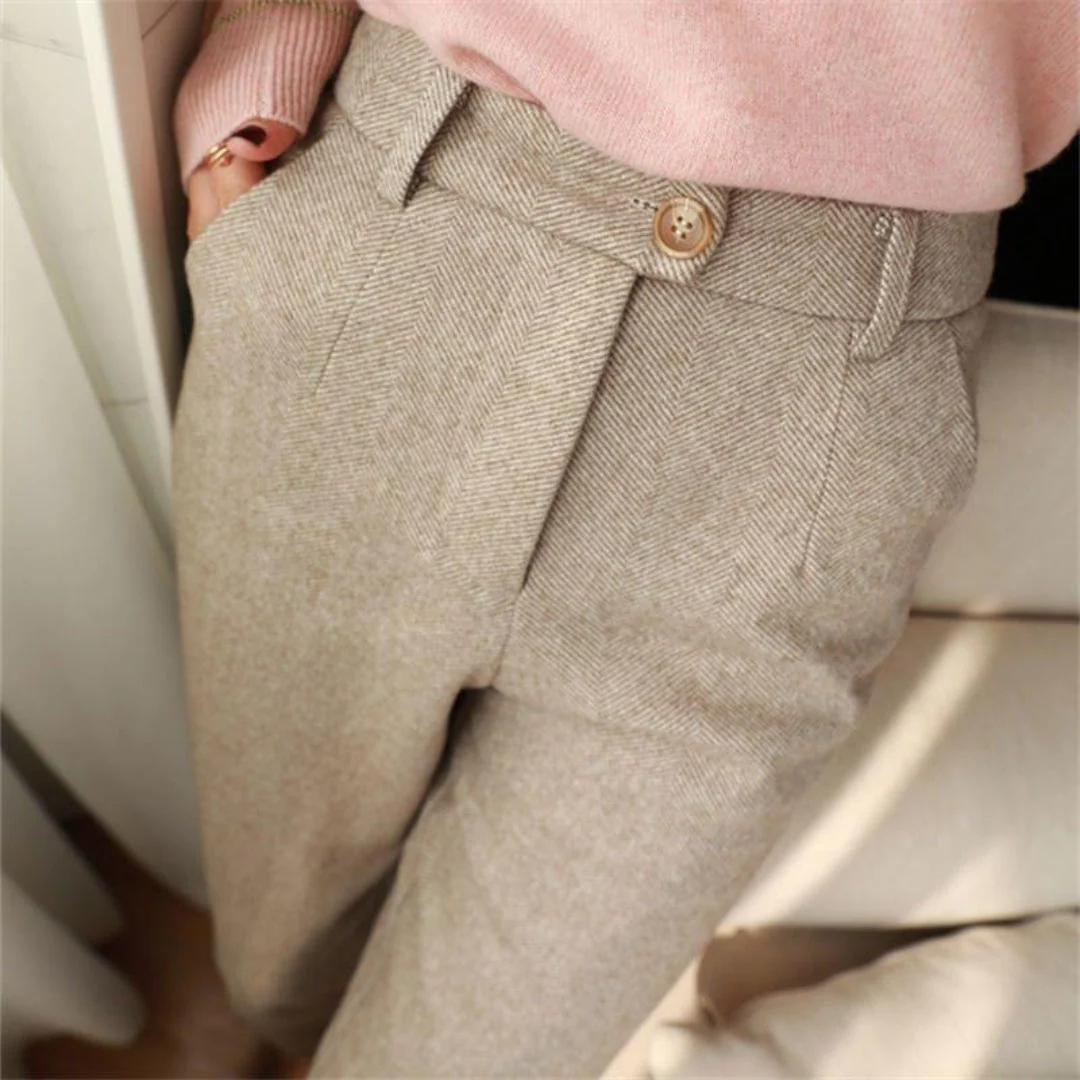 Pantalon à motif chevrons style héritage pour femme – Élégance intemporelle et chic décontracté - Image 3