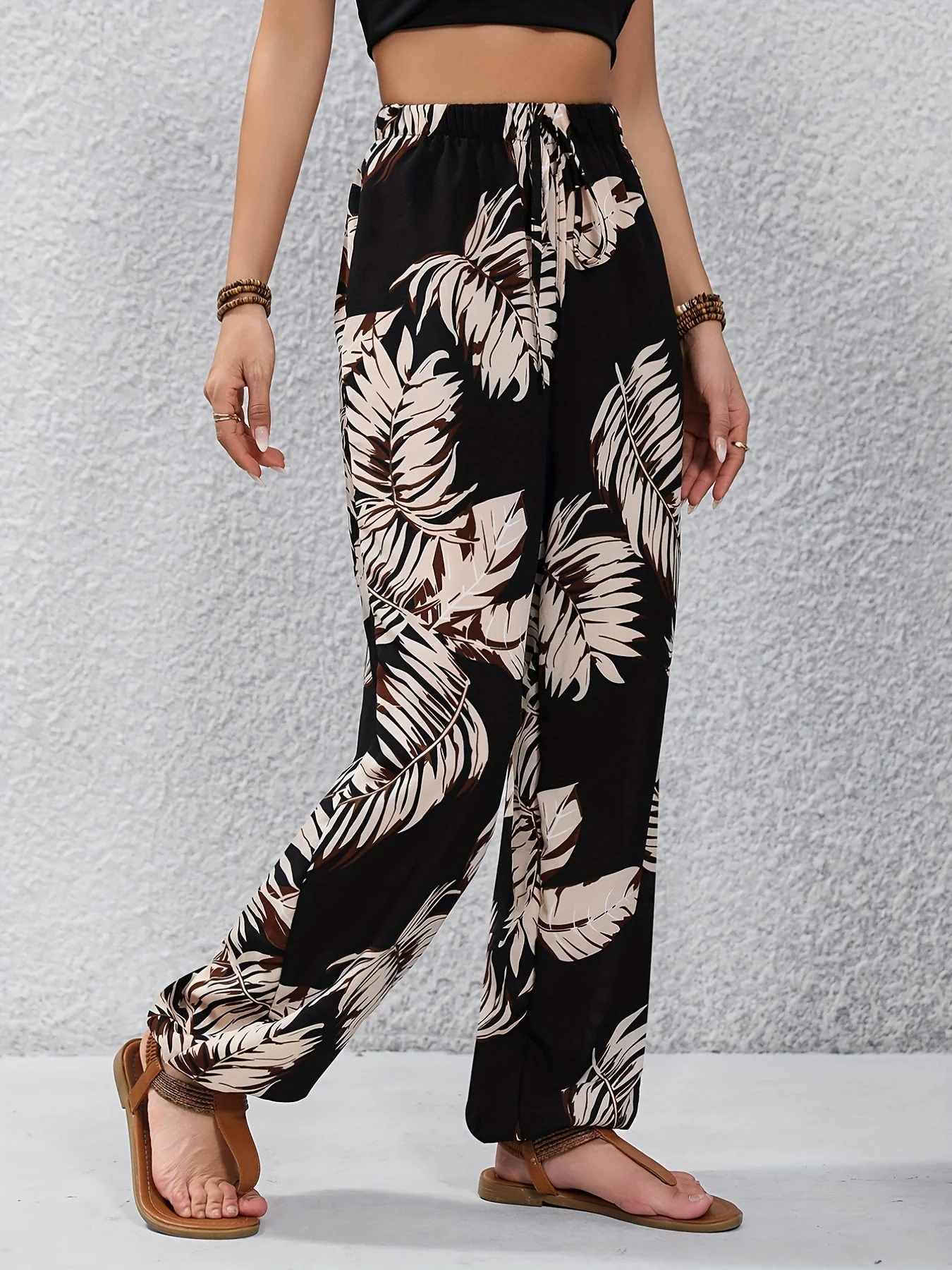 Pantalon jogger femme style vacances à imprimé feuilles pour le printemps/été - Image 7