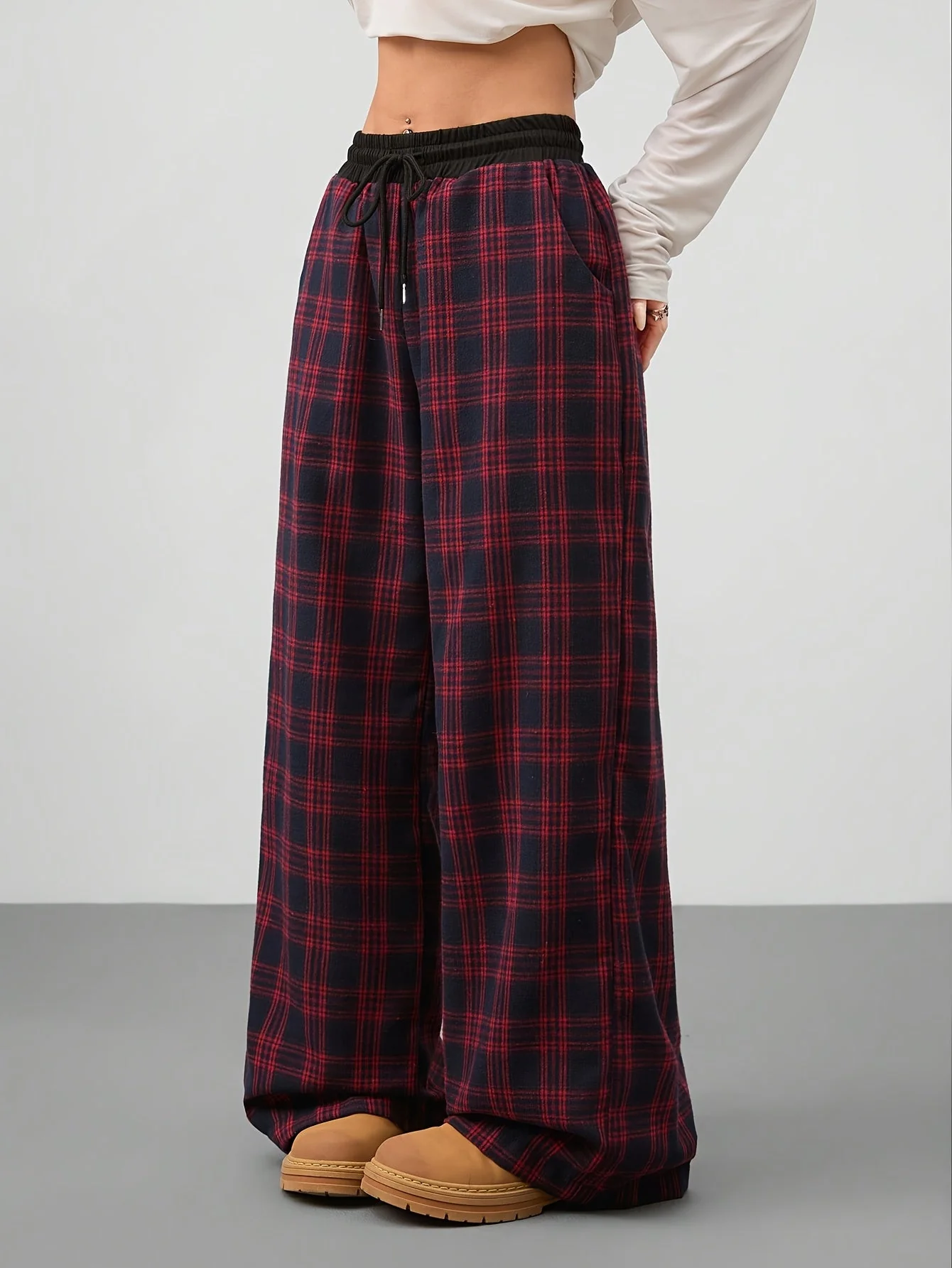 Pantalon large à carreaux style décontracté pour femme, idéal pour la détente ou le week-end - Image 8