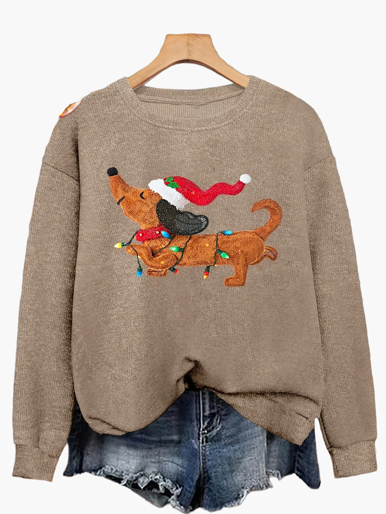 Pull-over de Noël décontracté pour femme avec chien et guirlande lumineuse, style festif - Image 4