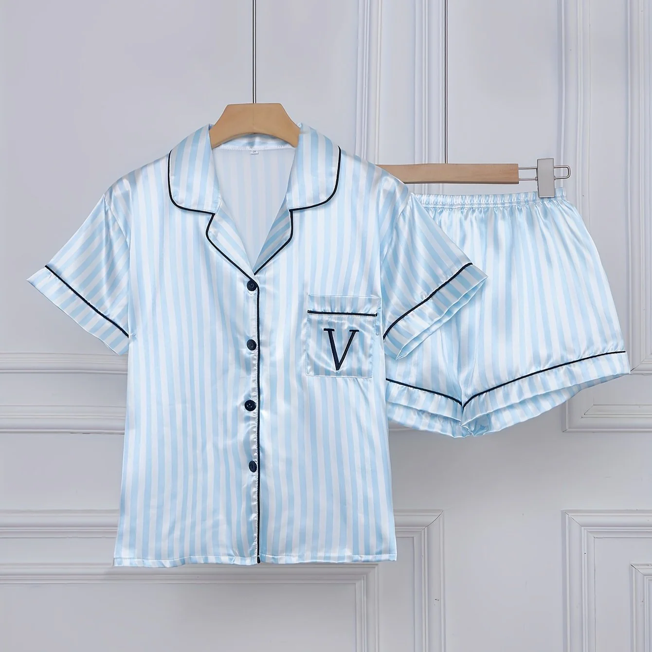 Pyjama court femme à rayures style classique pour la maison - ensemble chemise et short confortable - Image 12